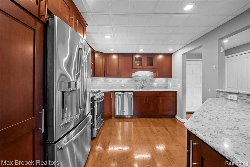 969 Greenview Court, 42, Rochester Hills, MI 48307 — Photo 9