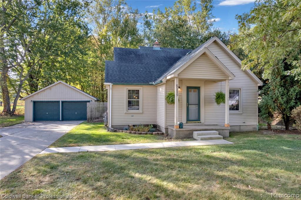 5119 Saint Clair Highway, East China, MI — front exterior