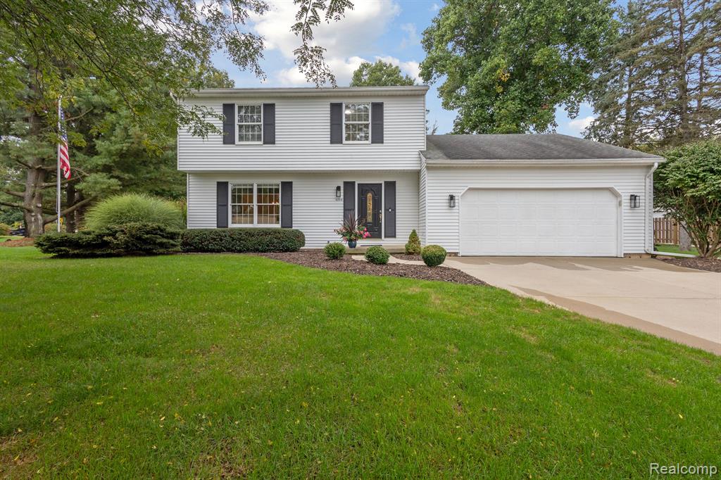6208 MOUNTIE Way, Jackson, MI 49201 — front exterior
