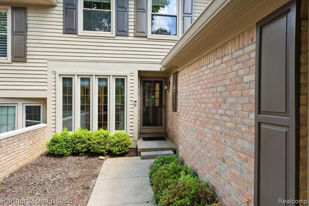 4614 Golf View Drive, 79, Brighton, MI 48116 — Photo 4