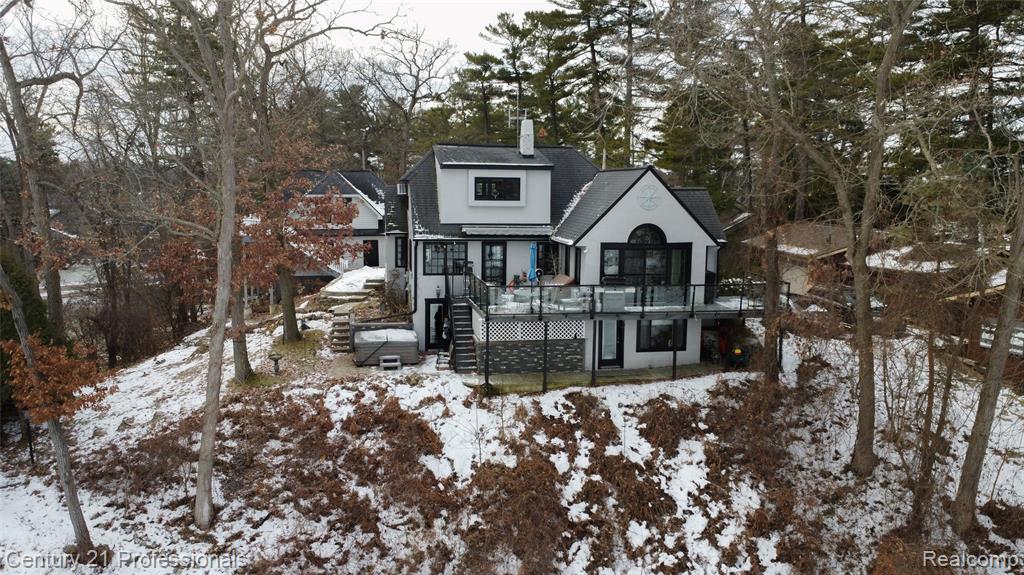 910 W Pine Tree Road W, Lake Orion, MI 48362 — Photo 34