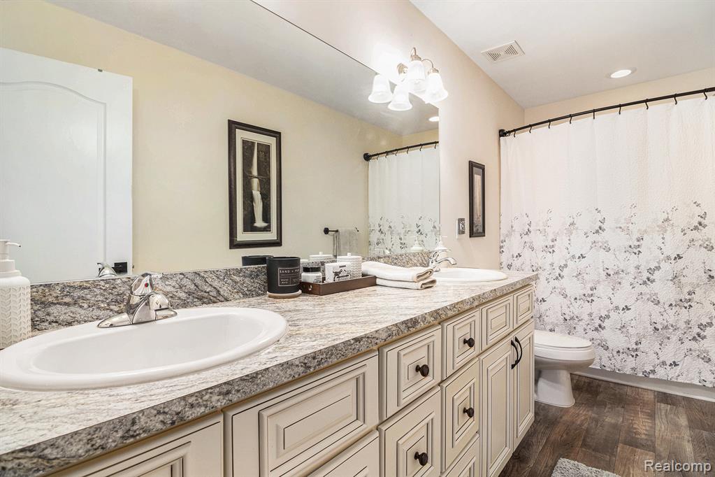 7970 Russell Drive, Westland, MI — Photo 21