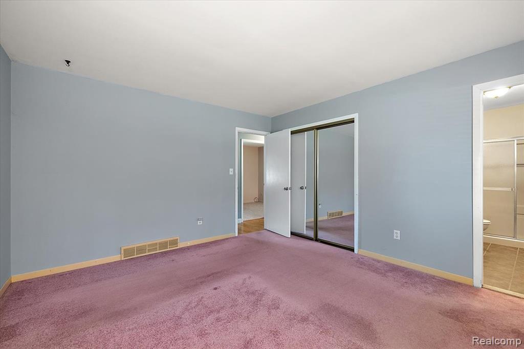 2947 SUN TERRACE Drive, Hartland, MI 48353 — Photo 33