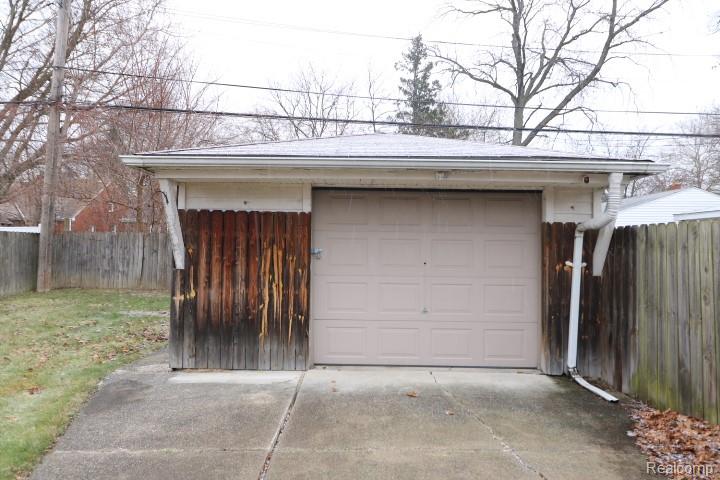 11360 Burt Road, Detroit, MI 48228 — Photo 14
