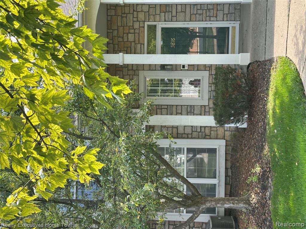 5816 PINE AIRES Drive, Sterling Heights, MI 48314 — front exterior