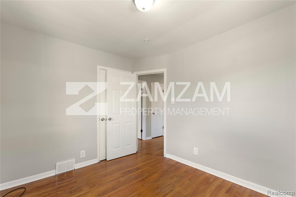 6869 Buhr Street, Hamtramck, MI 48212 — Photo 11