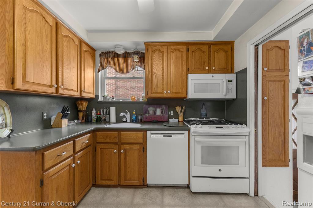 7229 WINONA Avenue, Allen Park, MI 48101 — Photo 13