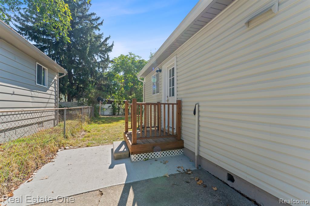 78 Cadillac Street, Pontiac, MI 48342 — Photo 21