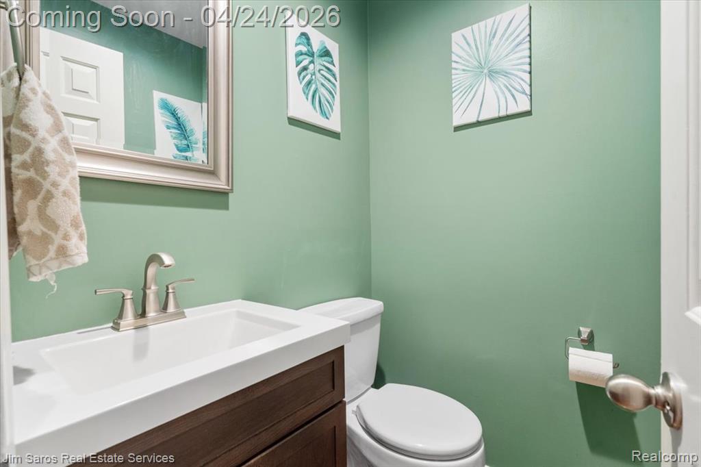 919 Cook Road, Grosse Pointe Woods, MI 48236 — Photo 15