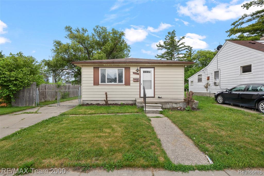 12846 Georgiana Avenue, Warren, MI 48089