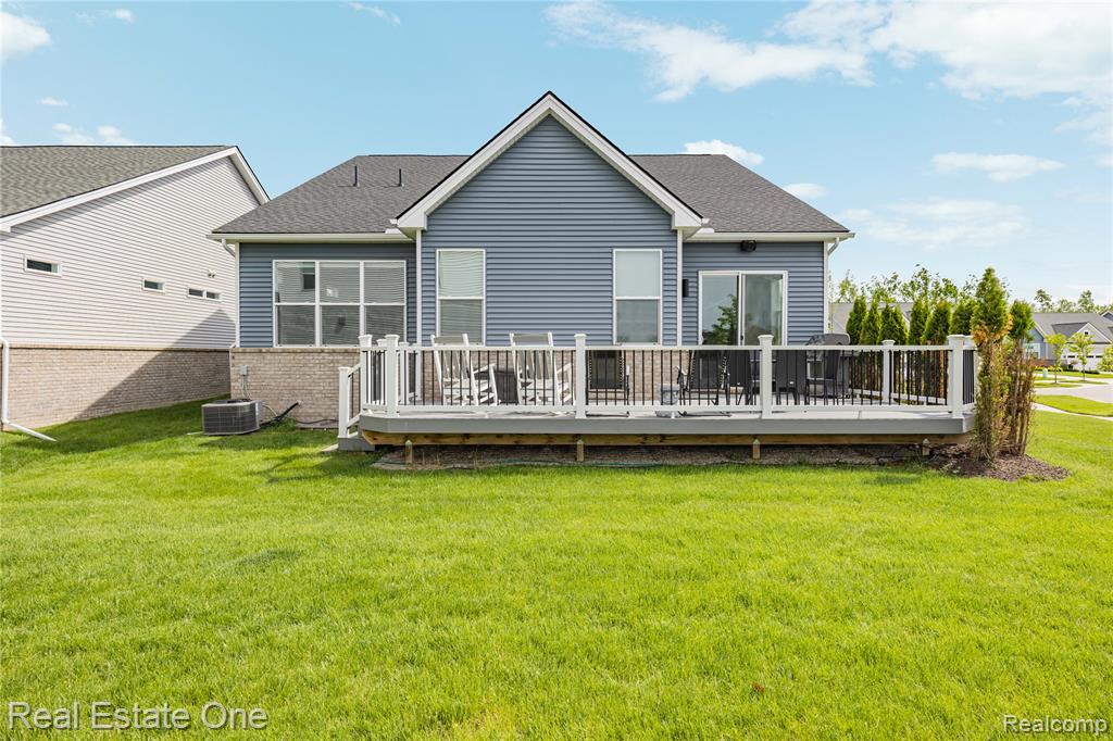 7656 Dunlap Court, West Bloomfield, MI — Photo 41