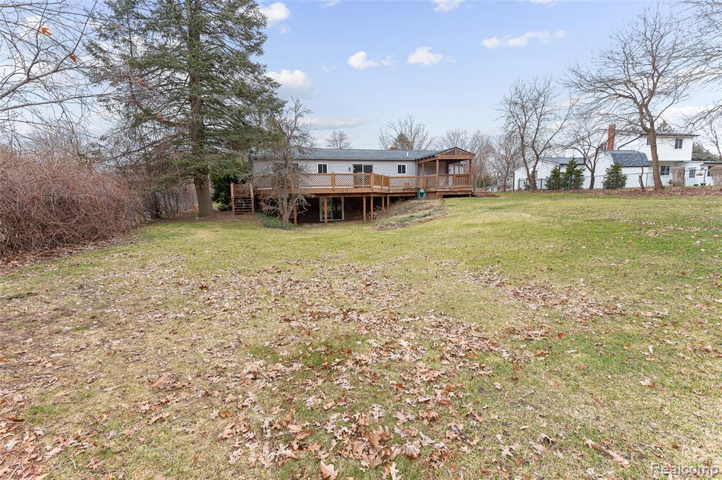 3745 Capitol Way, Highland, MI 48356 — Photo 31