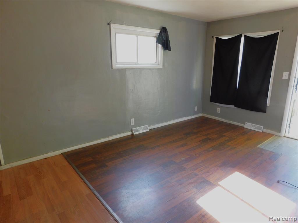 722 Barrie Avenue, Flint, MI 48507 — Photo 10