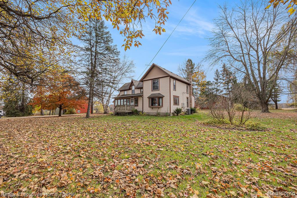 550 E Leonard Road, Leonard, MI 48367 — Photo 3