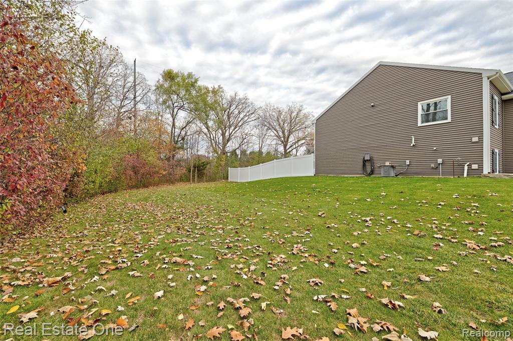 4316 Pebble Creek Boulevard, Grand Blanc, MI 48439 — Photo 48