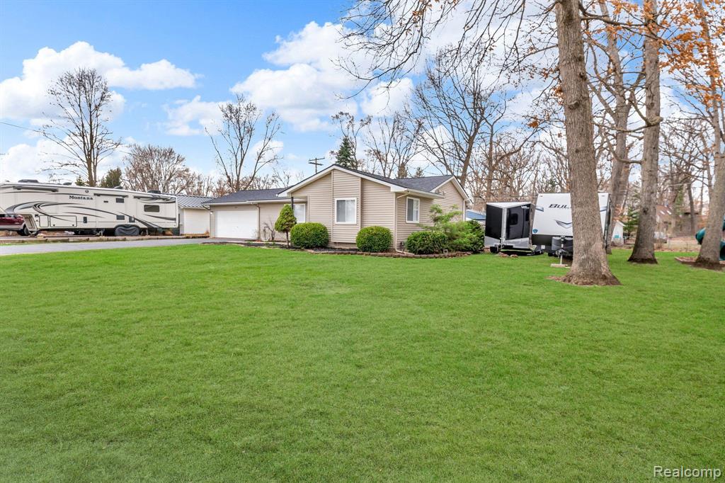 335 DELAWARE Road, Whitmore Lake, MI 48189 — Photo 4