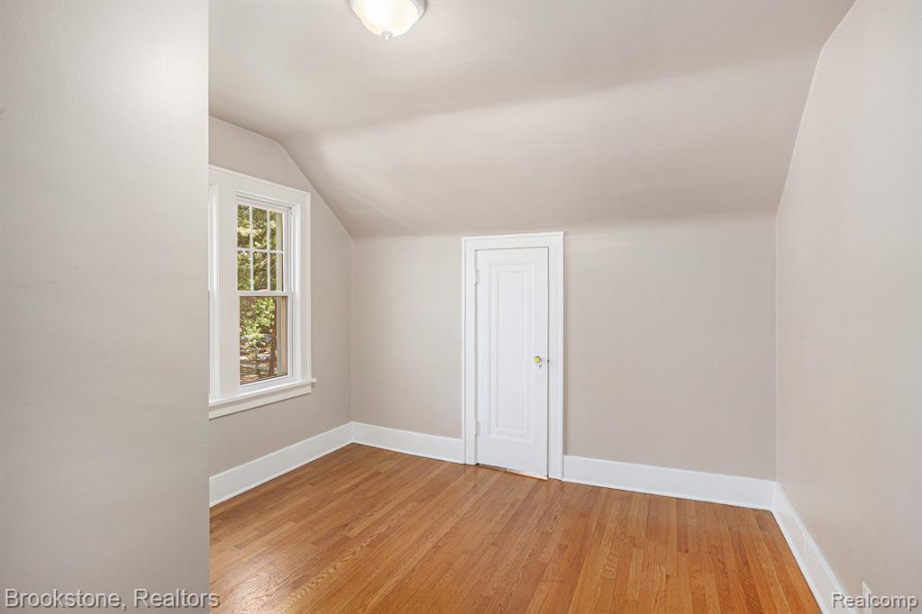 159 Alice Avenue, Bloomfield, MI 48302 — Photo 20