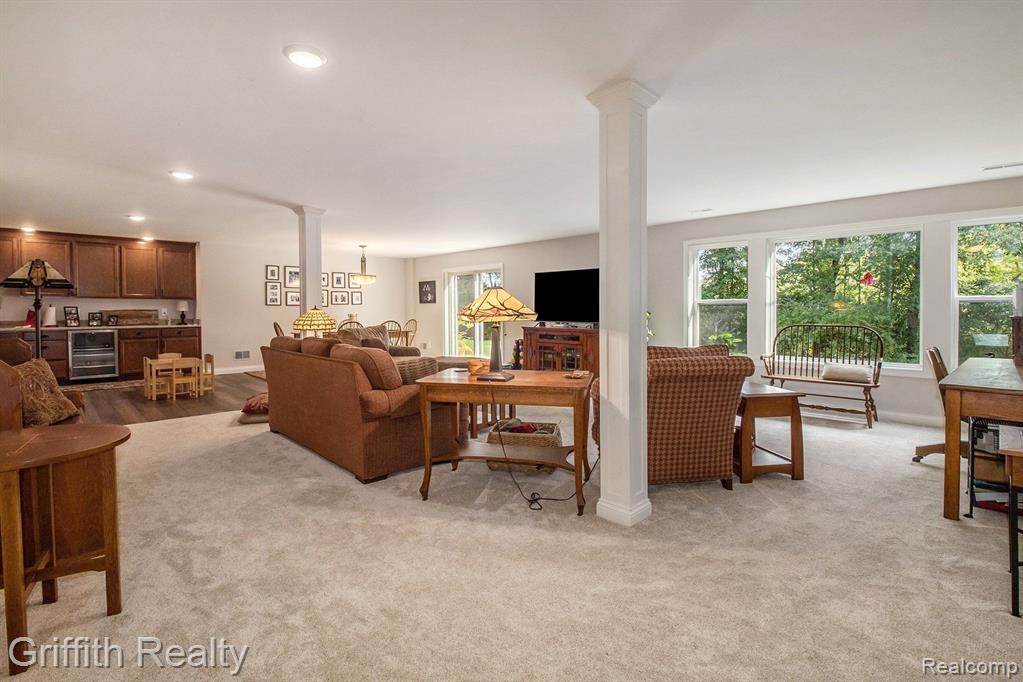 8285 MEADOW CREEK Lane, Pinckney, MI 48169 — Photo 30