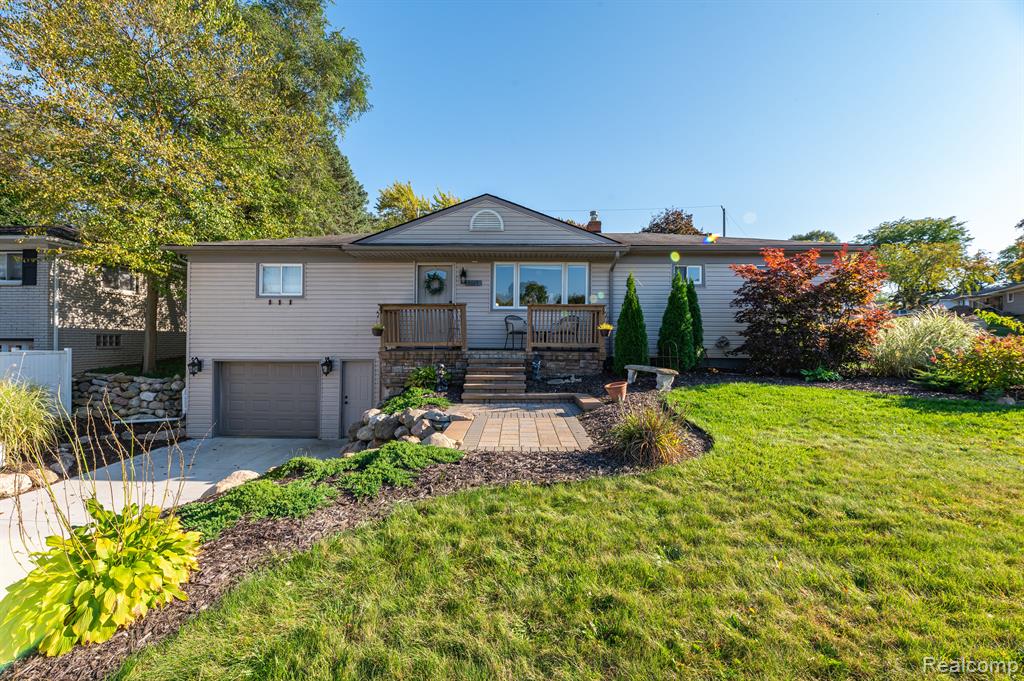 6665 LAURELTON, Clarkston, MI — Photo 3