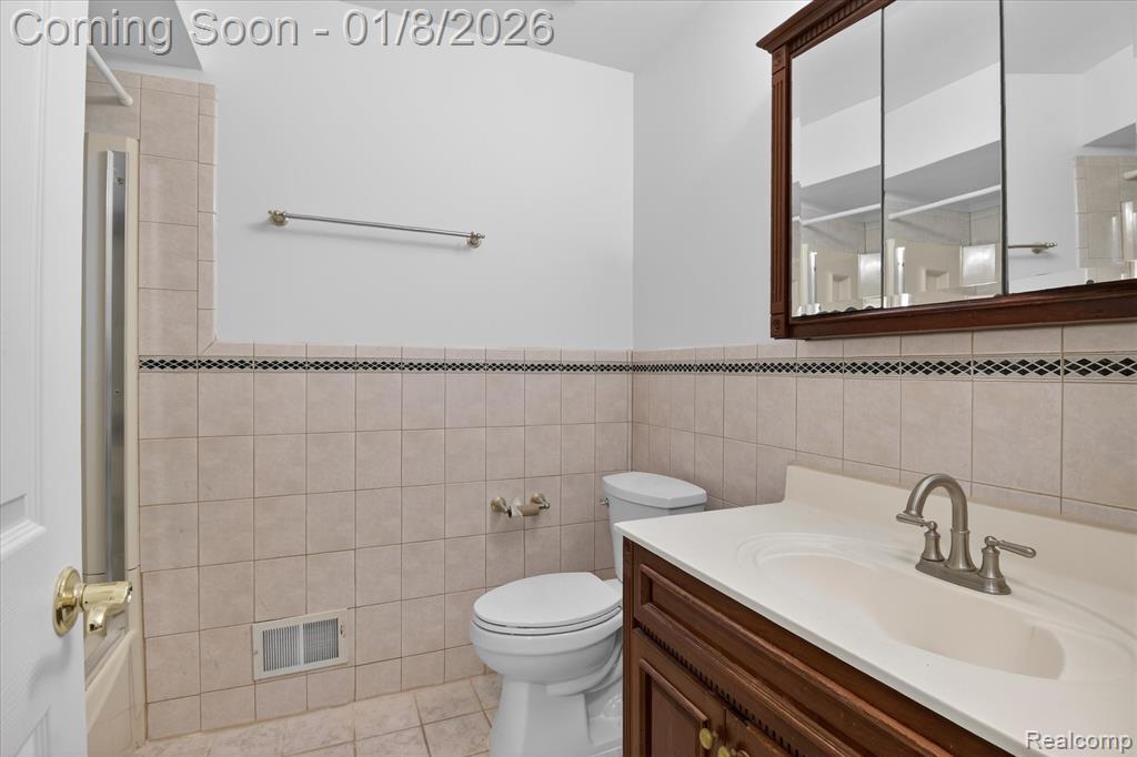 45261 Patrick Drive, Canton, MI 48187 — Photo 35