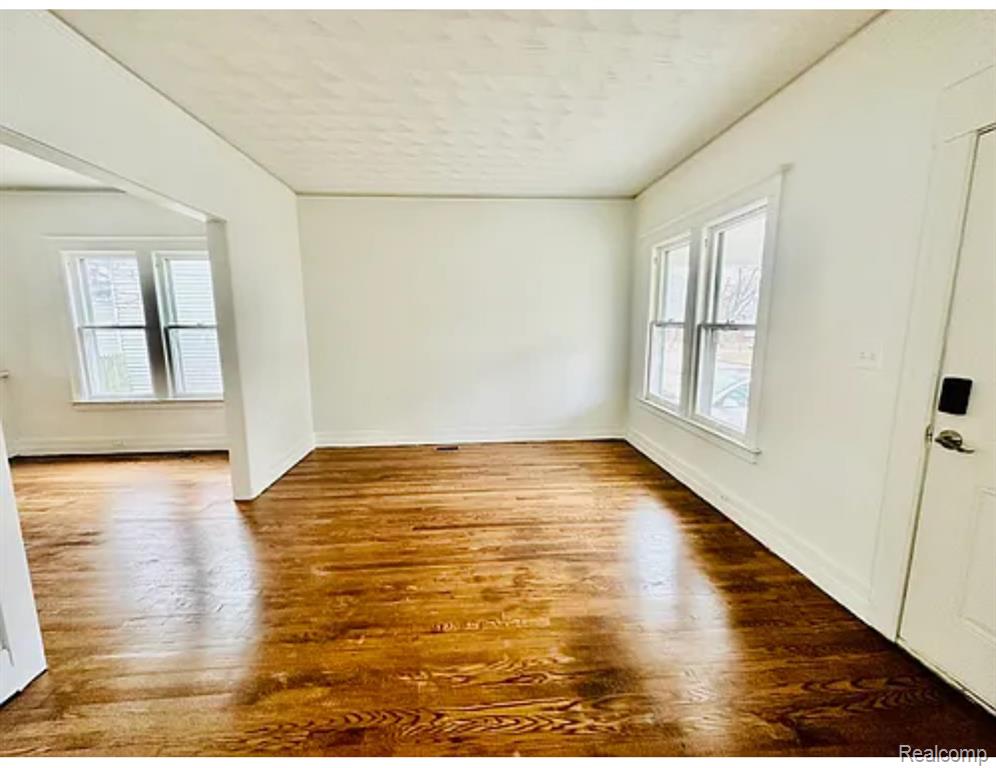 8175 Central, Center Line, MI 48015 — Photo 3