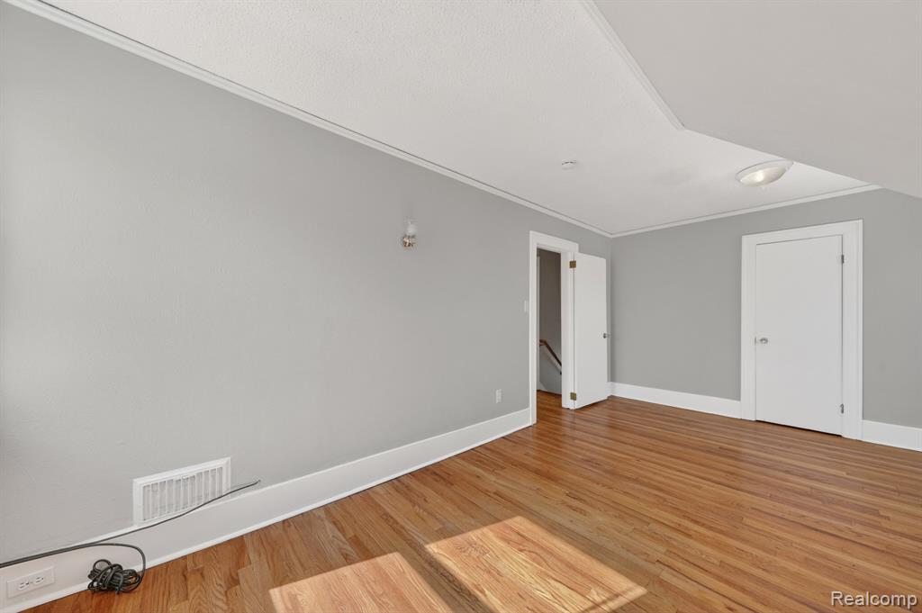 582 E Drayton Street, Ferndale, MI 48220 — Photo 28