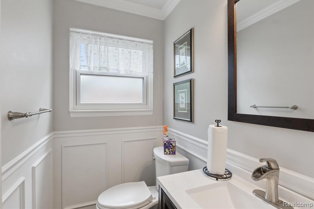 39659 Durand Drive, Sterling Heights, MI 48310 — Photo 10