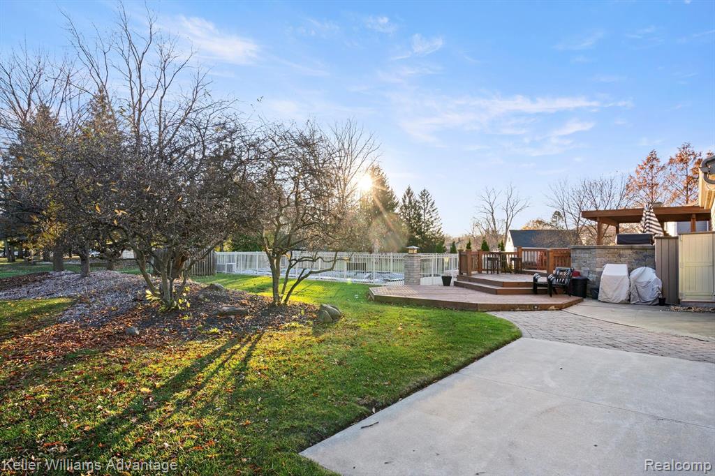 45735 SHEFFIELD Drive, Novi, MI — Photo 49
