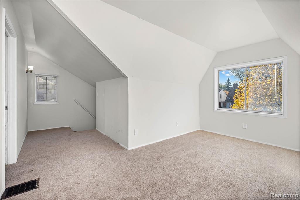 18680 Westphalia, Detroit, MI 48205 — Photo 19