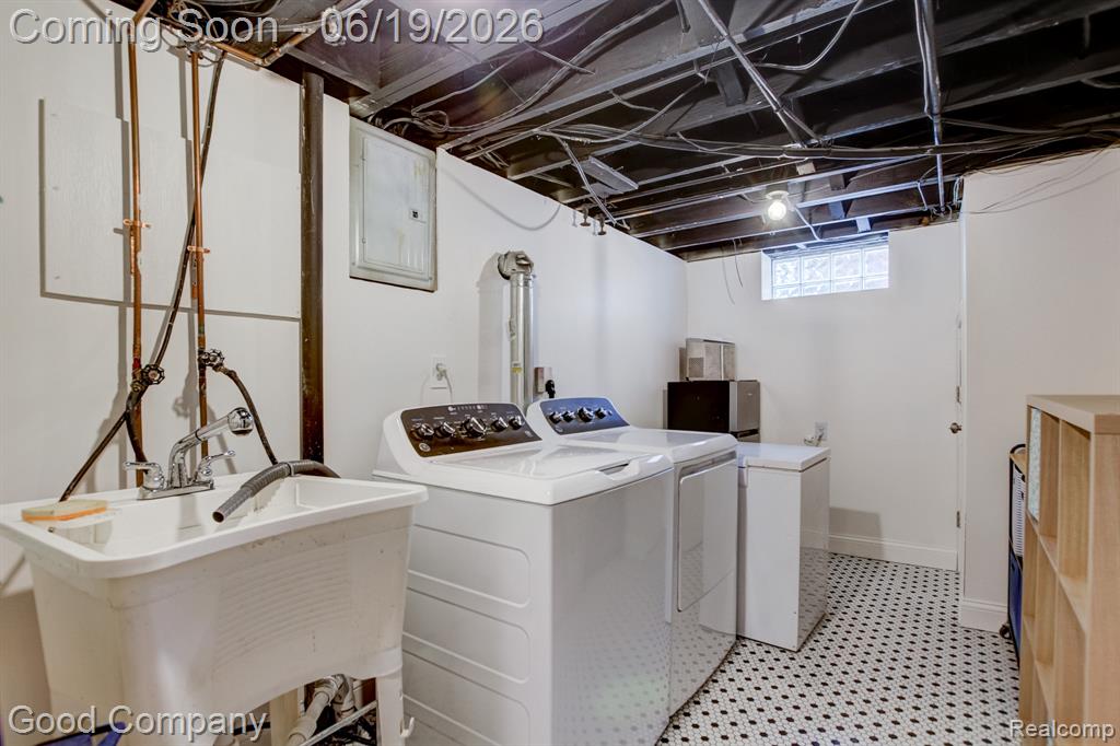 4246 Elmwood Avenue, Royal Oak, MI 48073 — Photo 29