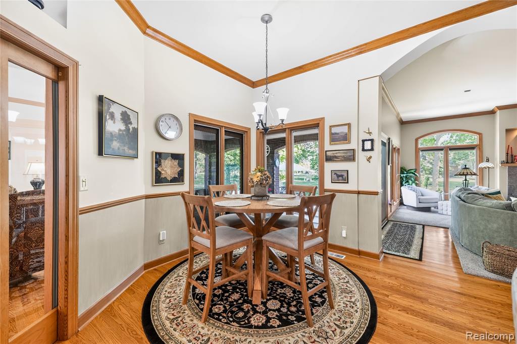 8454 Grays Drive, Grosse Ile, MI 48138 — Photo 16