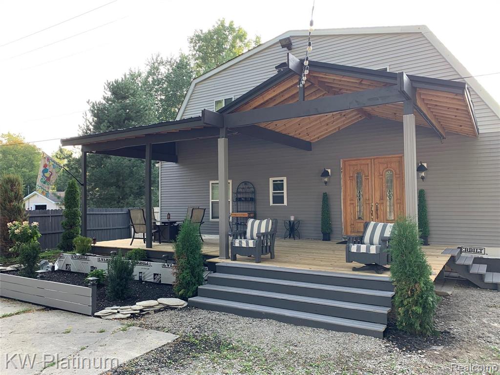 5161 Parker Road, Fort Gratiot, MI 48059 — Photo 2