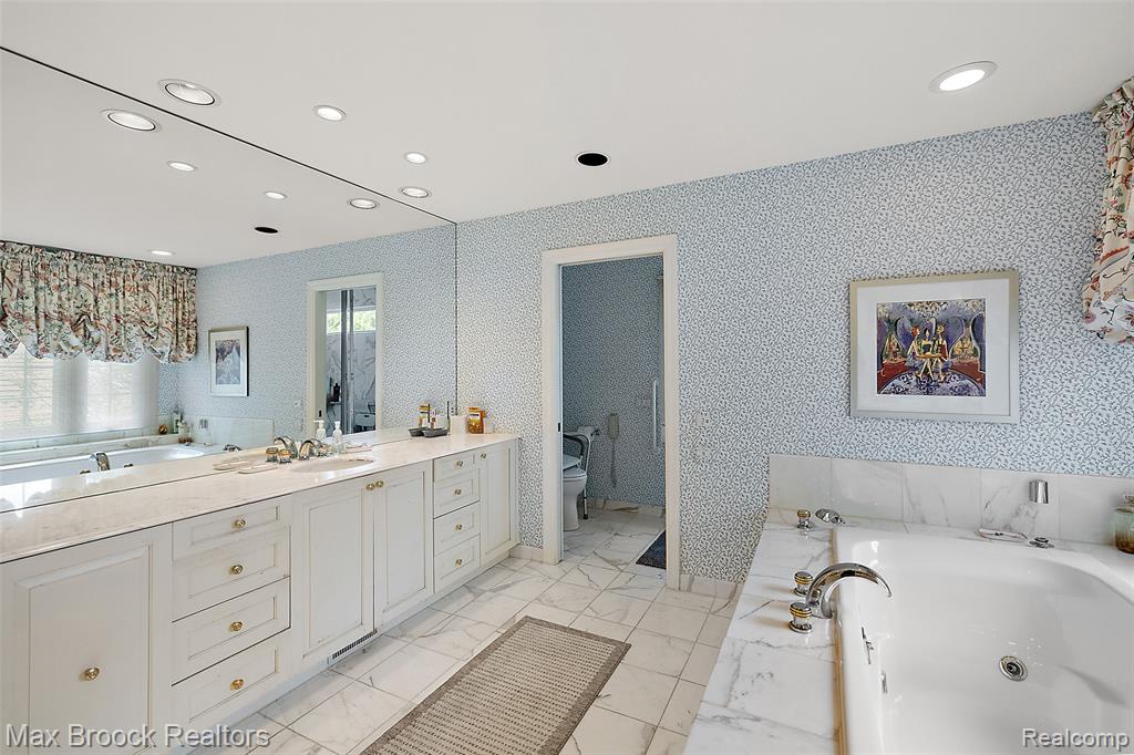 765 Chester Street, Birmingham, MI 48009 — Photo 18