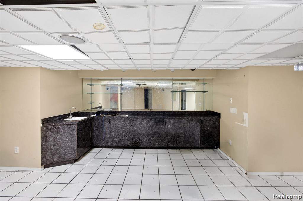 5874 Orchard Woods Drive, West Bloomfield, MI 48324 — Photo 43