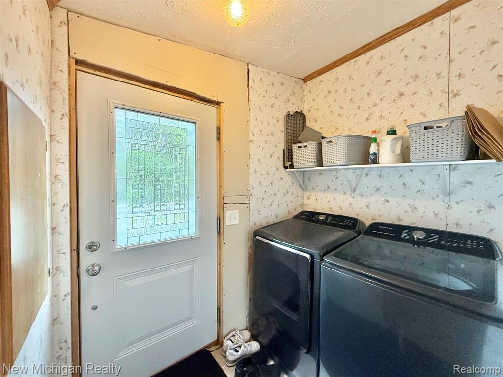 2245 Webber Avenue, Burton, MI 48529 — Photo 28
