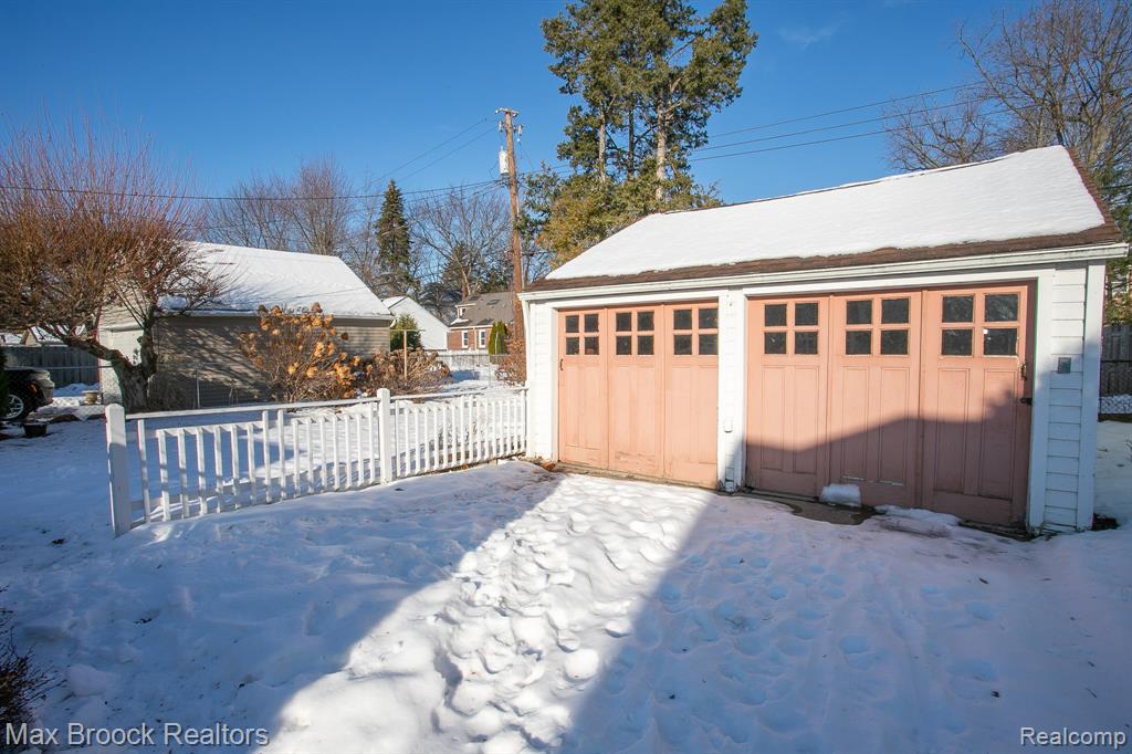 10034 Lasalle Boulevard, Huntington Woods, MI — Photo 49