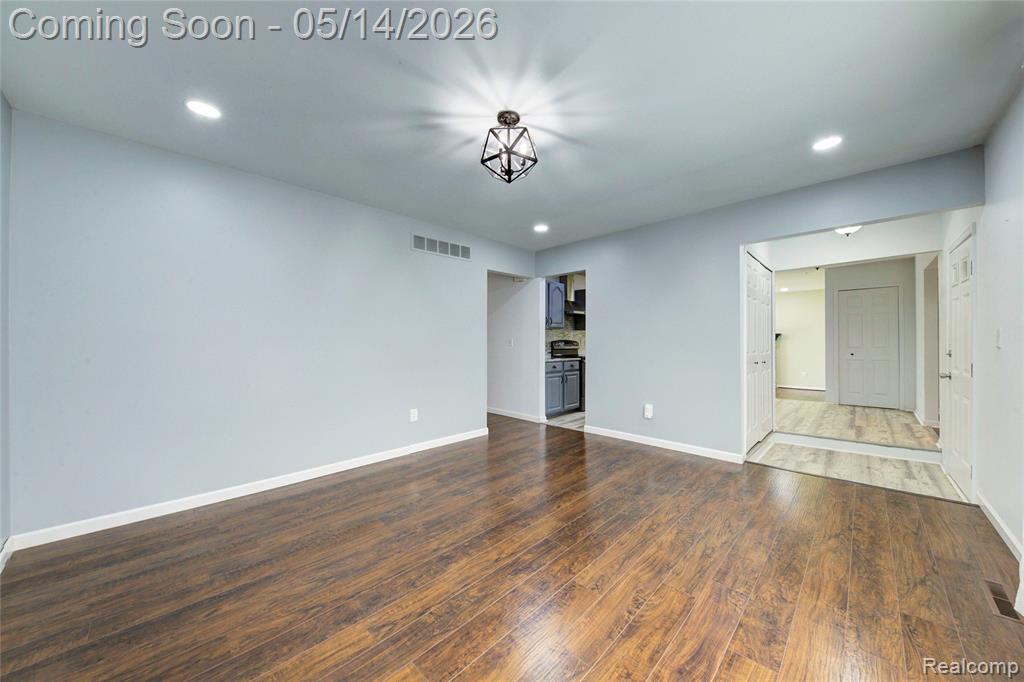 43715 Simsbury Street, Canton, MI 48187 — Photo 8
