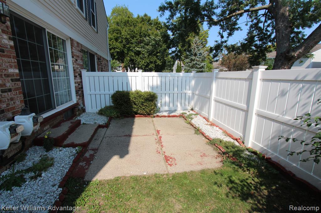 42193 Pellston Drive, Northville, MI 48167 — Photo 17