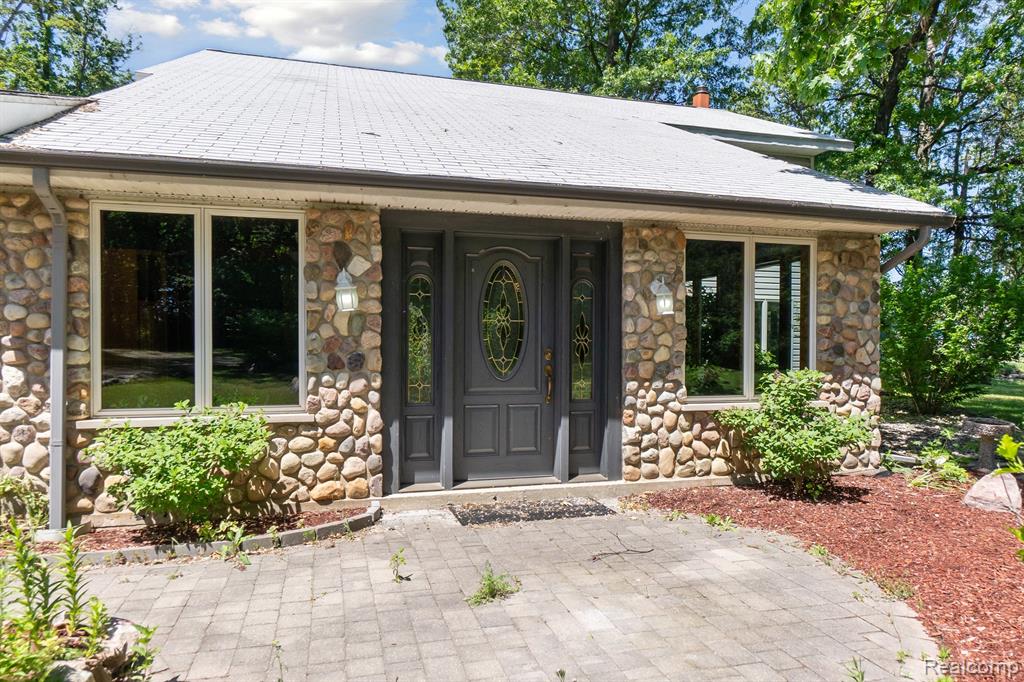 3990 S Sashabaw Road, Clarkston, MI 48348 — Photo 23