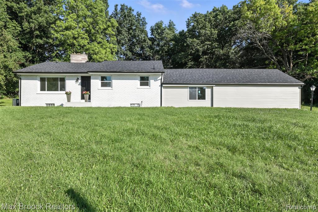 5561 Delmas Road, Clarkston, MI 48348 — Photo 61