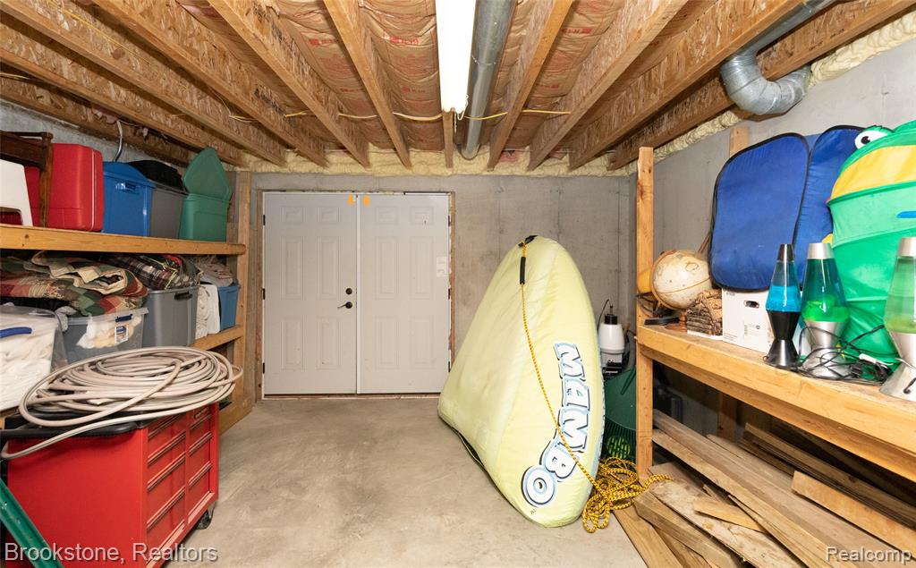 9317 Ridge Road, Goodrich Vlg, MI — Photo 54