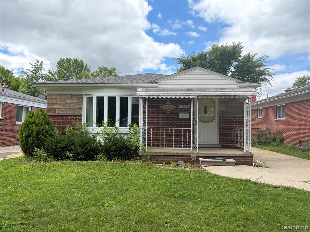 3952 Katherine Street, Dearborn Heights, MI 48125