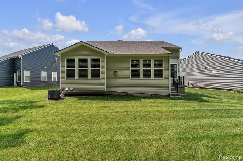 4633 CRESTWAY Drive, Brighton, MI 48116 — Photo 7