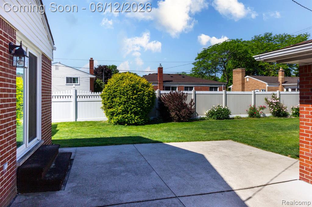 4062 Lexington Drive, Trenton, MI 48183 — Photo 34