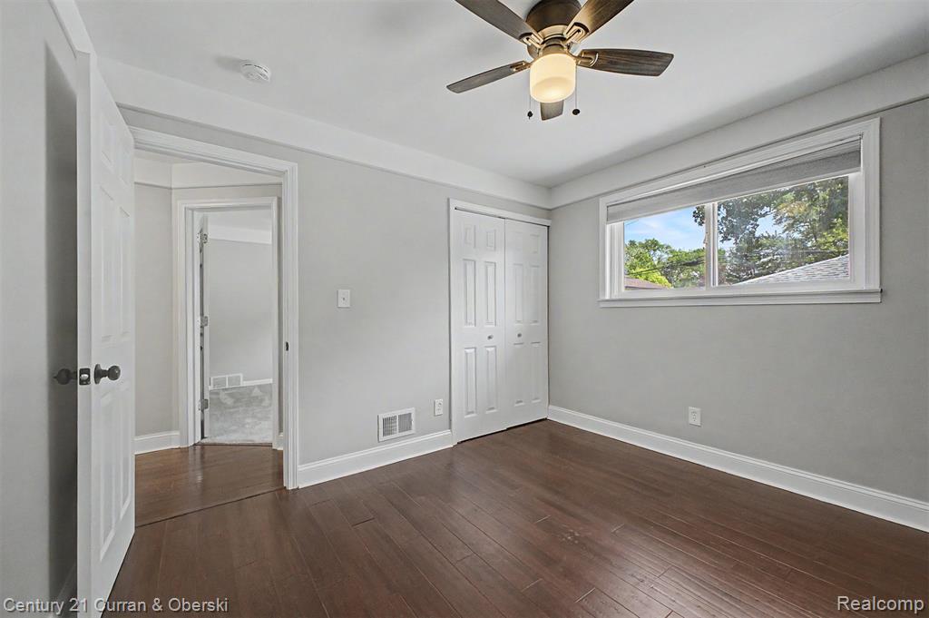 5375 Mayfair Street, Dearborn Heights, MI 48125 — Photo 19