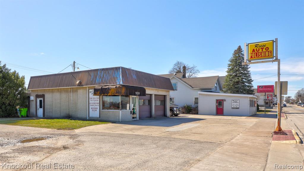 9739 SAGINAW Street, Reese, MI — Photo 3