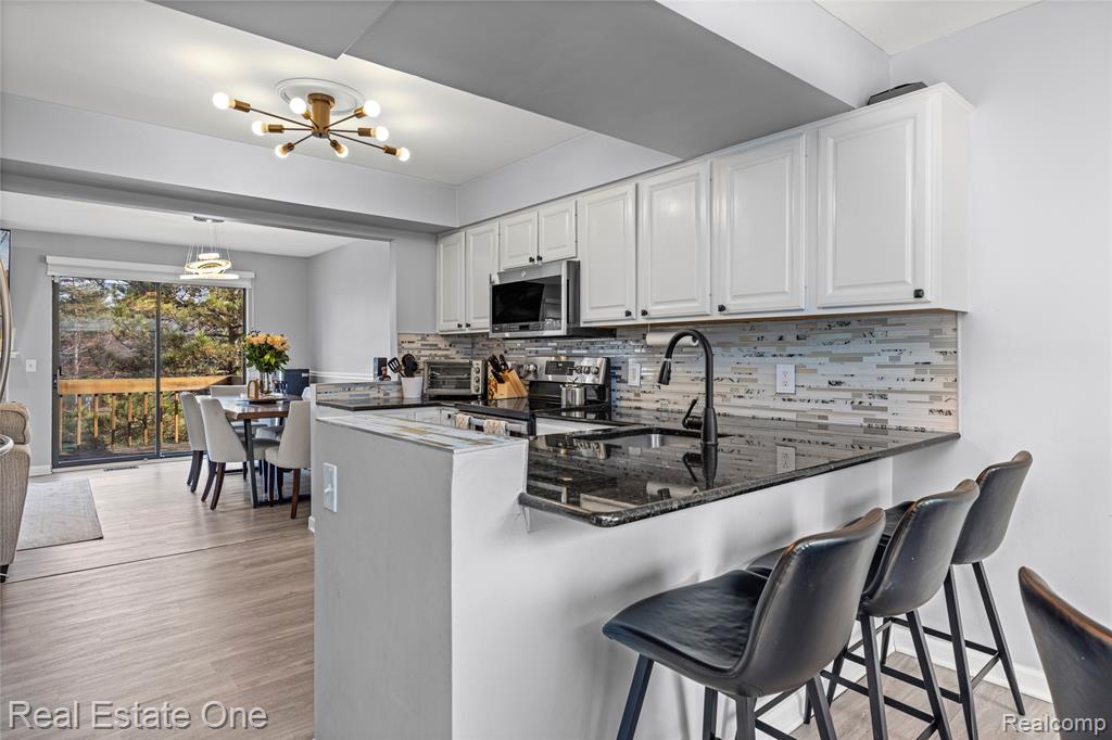 5273 Wright Way E, West Bloomfield, MI — Photo 13