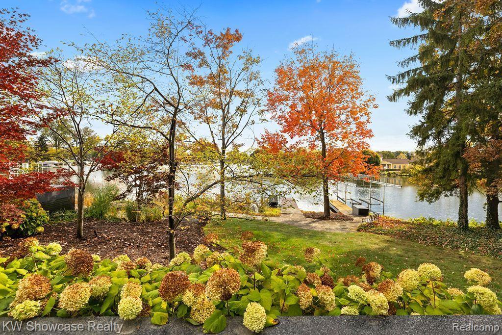 5028 OAKWOOD COURT, Commerce Twp, MI 48382 — Photo 5
