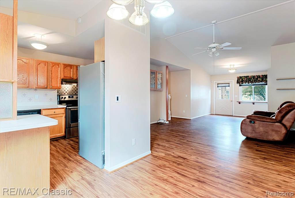 9039 Lake E Road, 45, Clarkston, MI 48348 — Photo 13