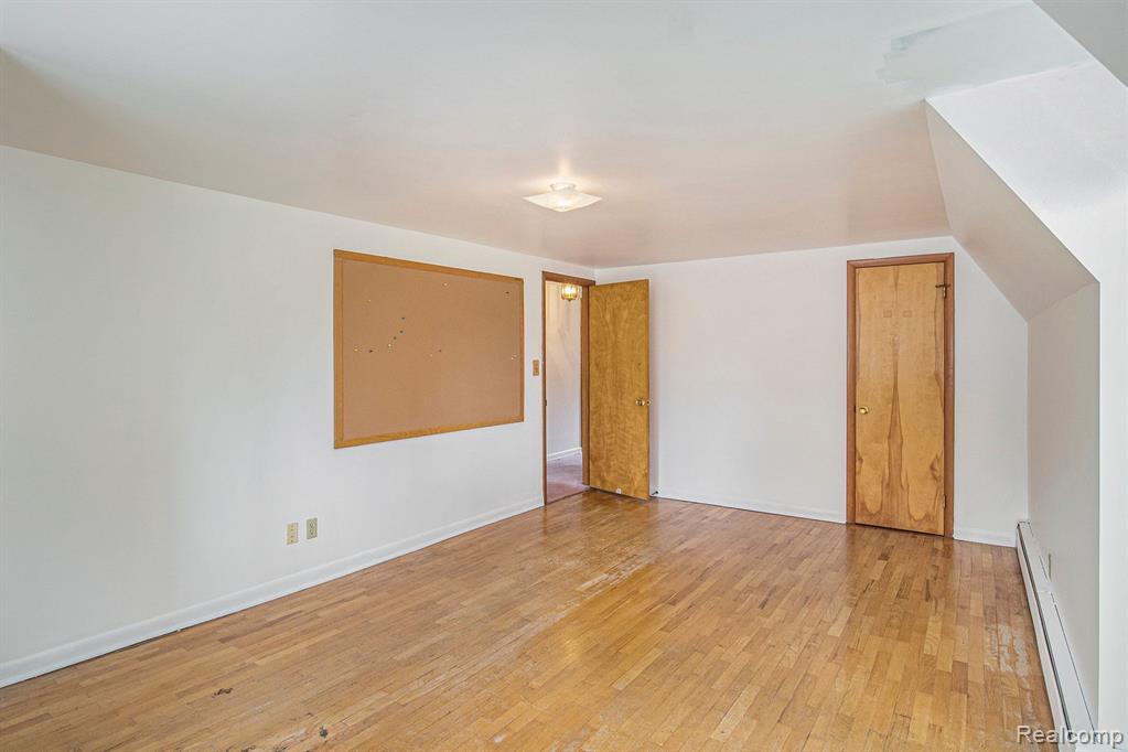 513 RIVERSIDE Drive, Linden, MI 48451 — Photo 15